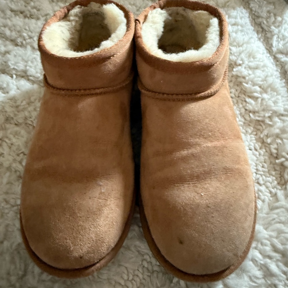 UGG Tan Ankle Boots with Suede and Sheepskin